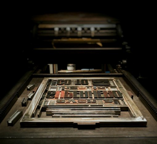 unsplash marco-djallo-typesetting crio